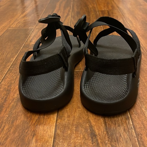 Men Chaco Sandals - size 10 - Picture 7 of 10